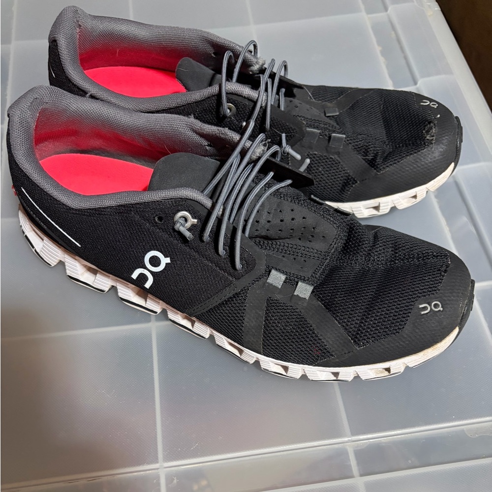 On Running Women’s Black and Gray Athletic Shoes size 10
